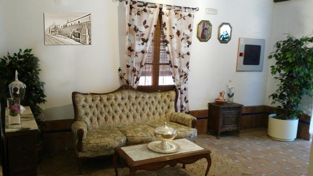 Hotel Hospederia Convento De Santa Clara Palma del Río Esterno foto