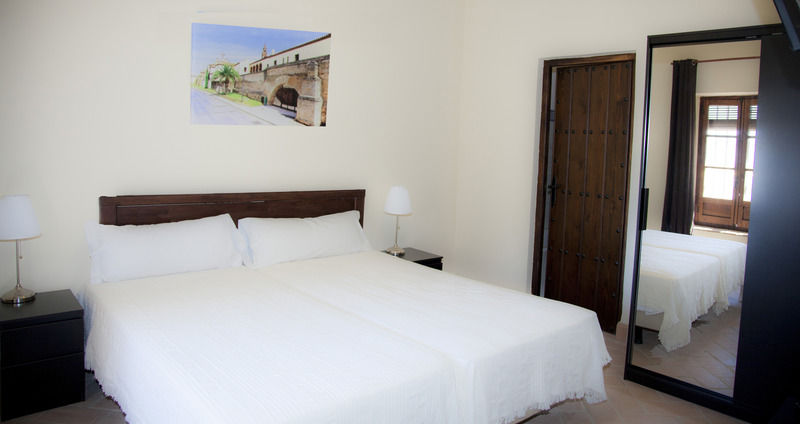 Hotel Hospederia Convento De Santa Clara Palma del Río Esterno foto