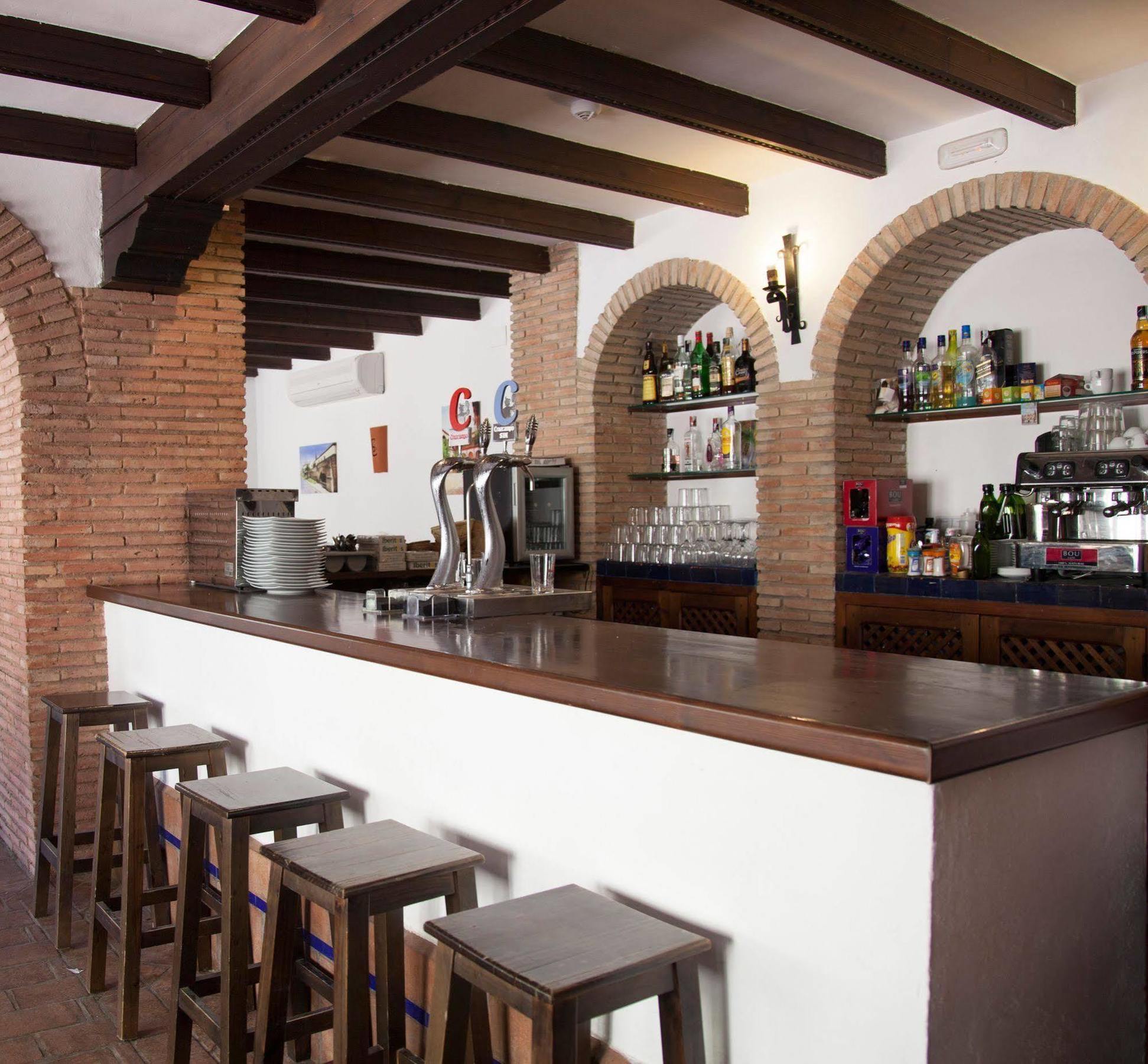 Hotel Hospederia Convento De Santa Clara Palma del Río Esterno foto